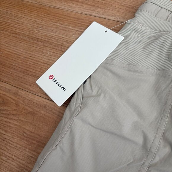 Lululemon Athletic Dance Studio High Rise Short 3.5” Mojave Tan NWT Size 2 - Picture 7 of 8